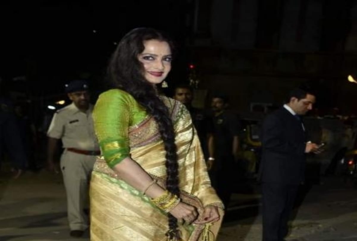 Rekha Birthday Special rekha unseen pictures of Ageless beauty Rekha