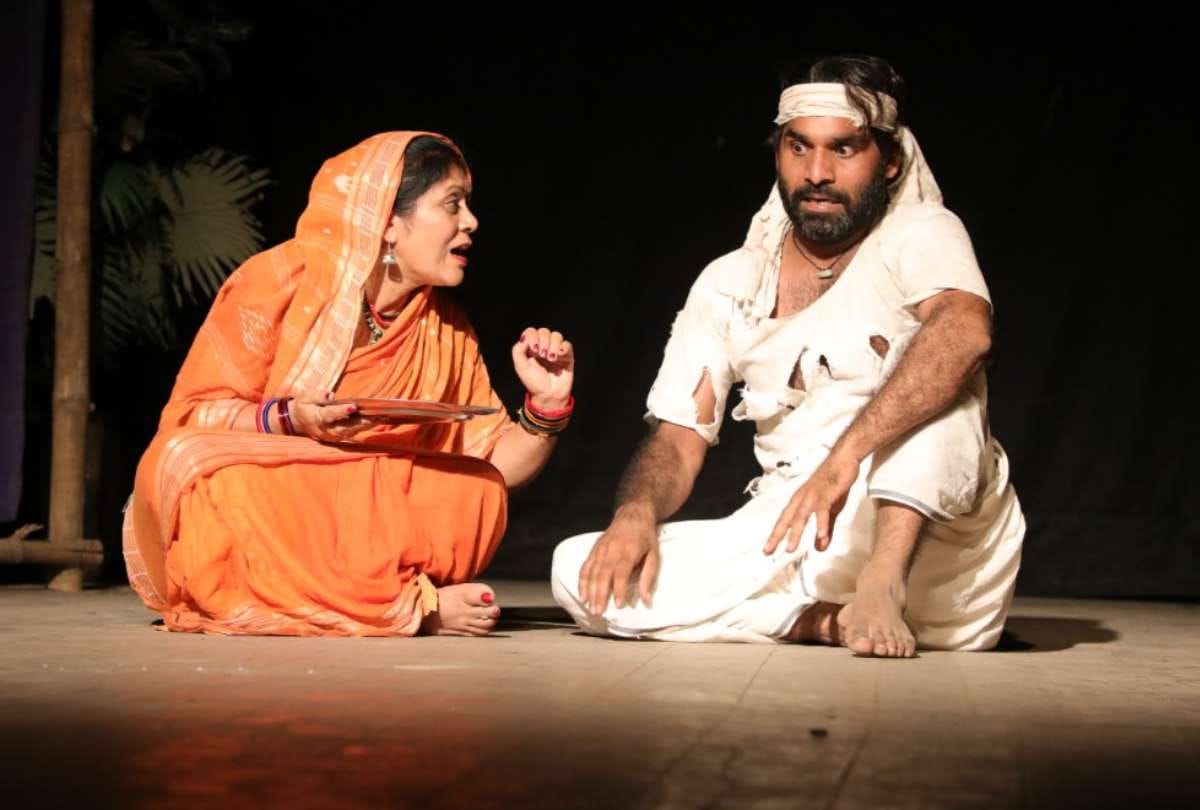 play on premchand story in lucknow