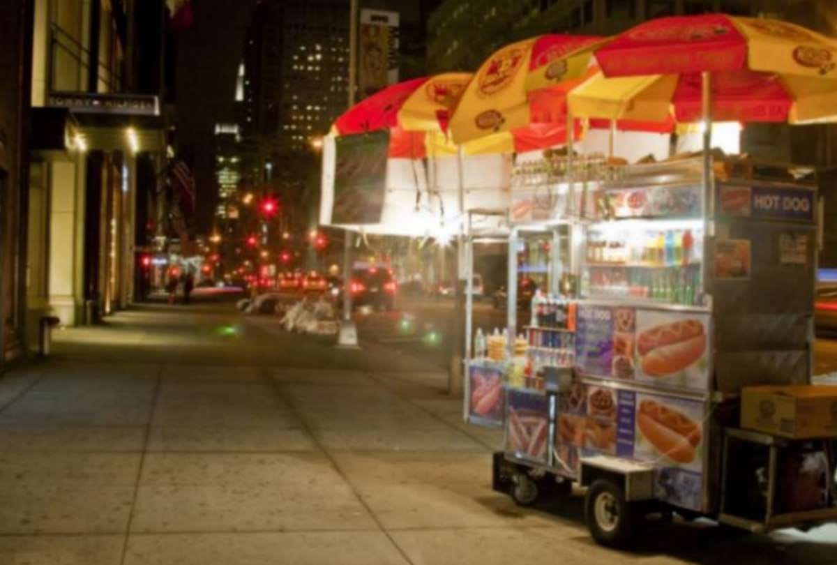Allahabad and Varanasi will be develop as model city for street vending zone