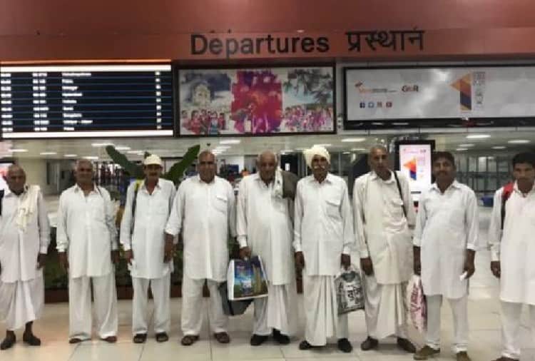 22 Villagers Travels in Indigo Airlines Flight to Celebrate Commercial Pilot Vikas Bishnoi Success