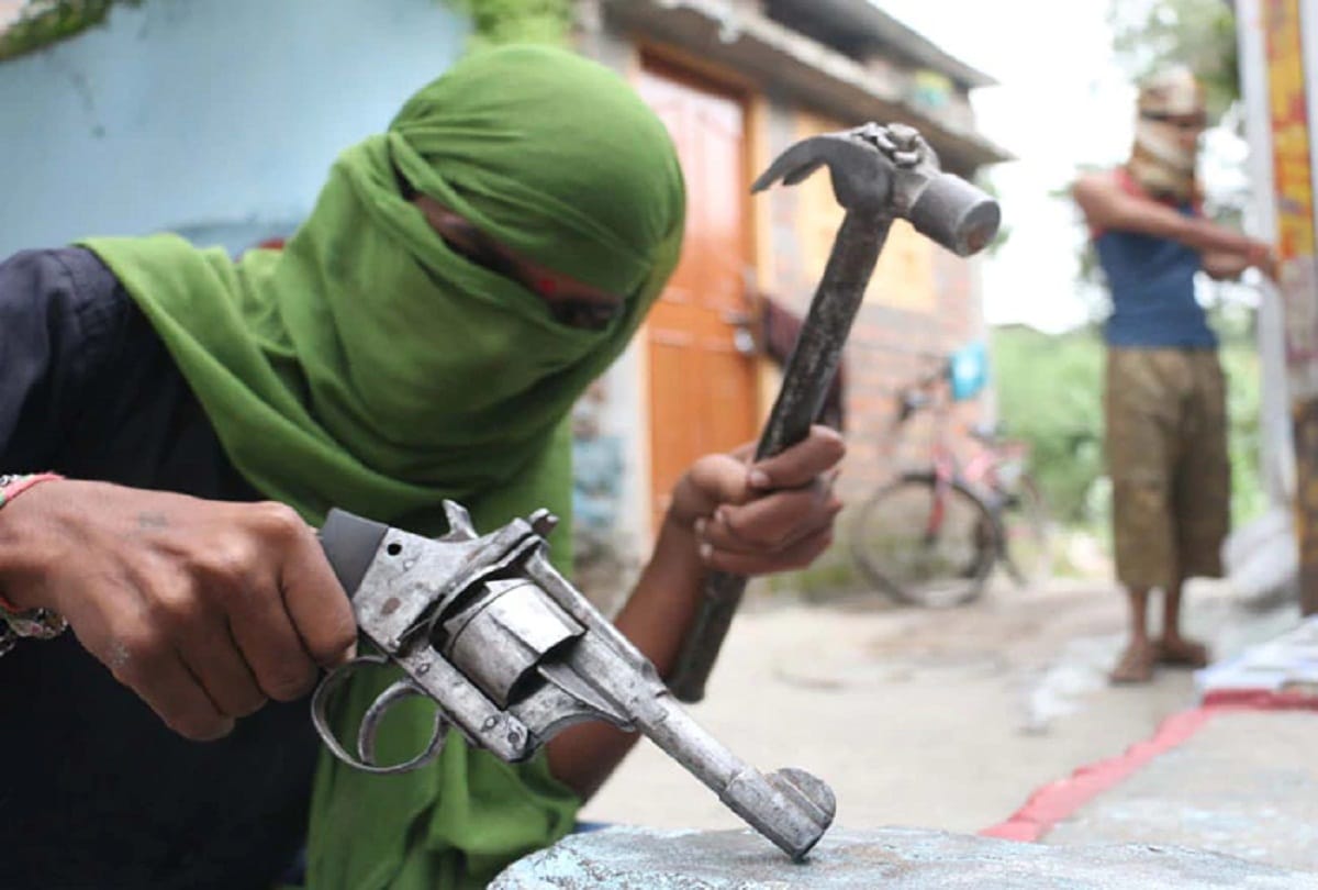 delhi police raid on Illegal weapon-making factory in meerut