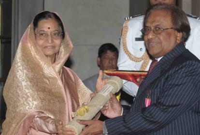former vc of kanpur university committed suicide