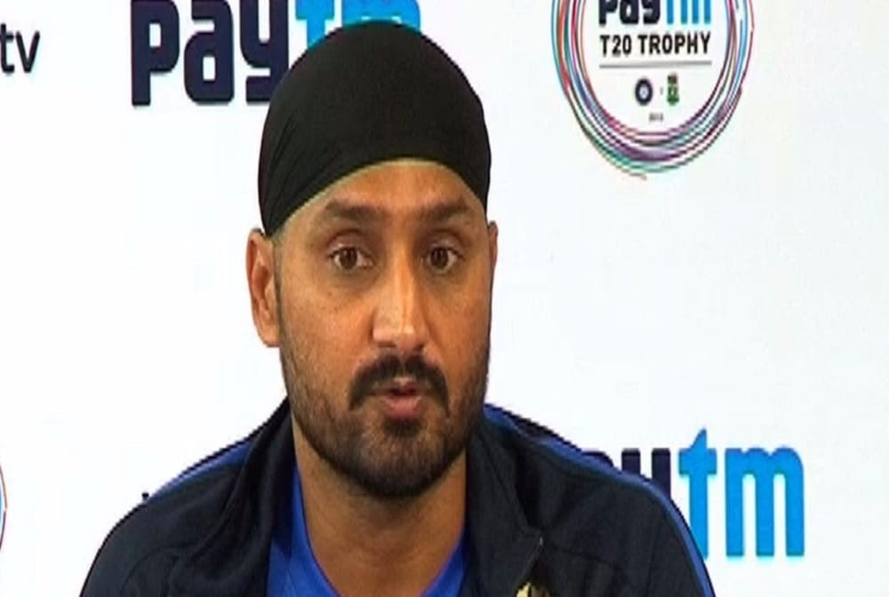 harbhajan singh slams fans for false statement against rohit sharma