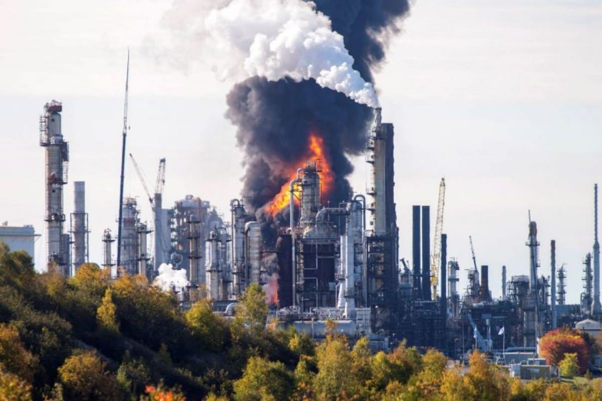 Canada's biggest oil refinery major incident explosion and fire