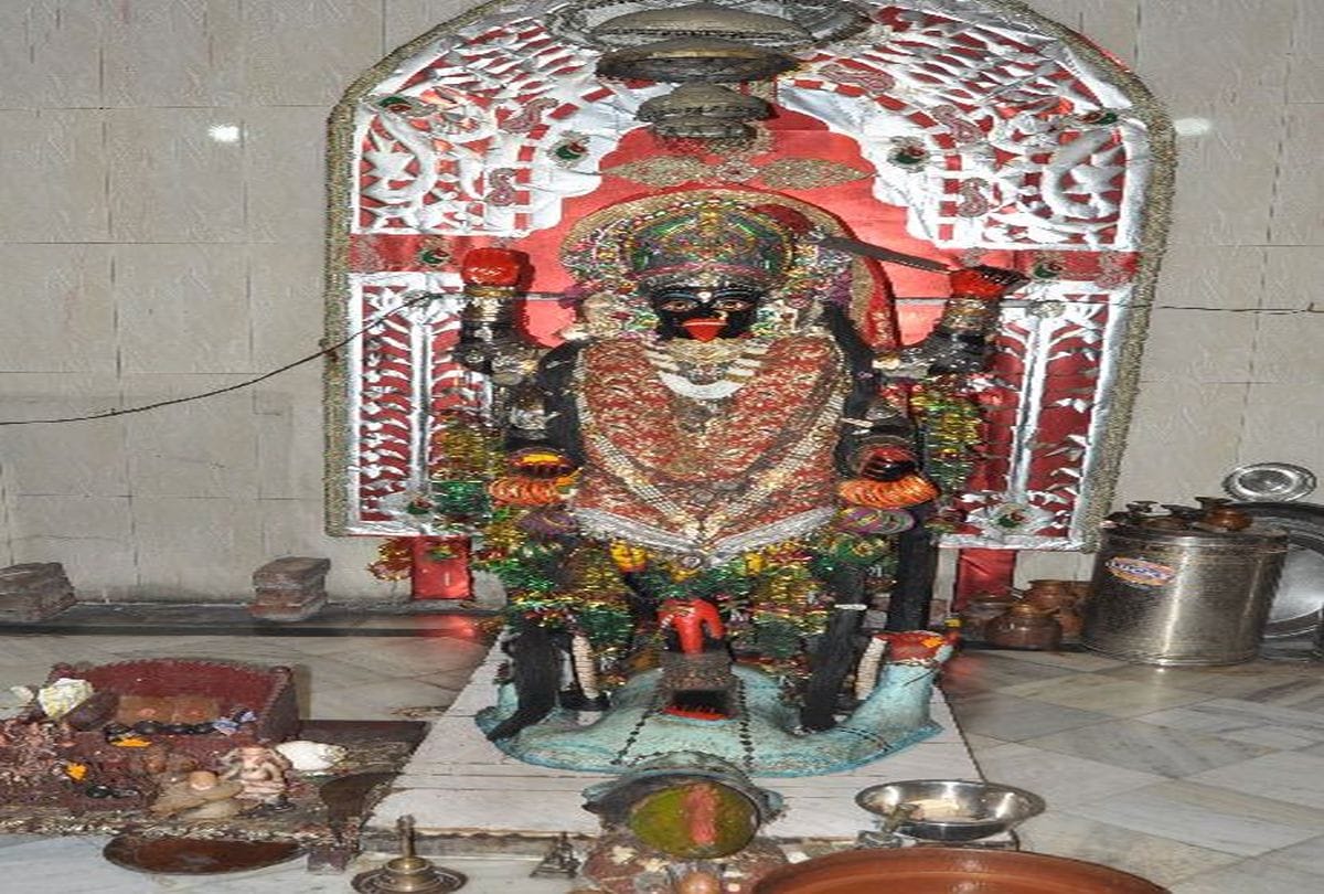Maa's Darshan in the temples in Navaratri