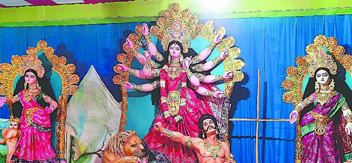 durga pooja begins today