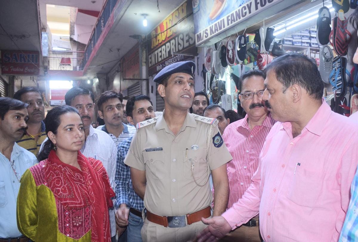 Municipal Council Hamirpur remove encroachment drive in city