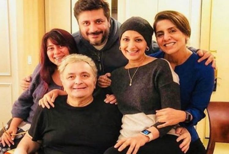 After cancer rumours Sonali Bendre and Priyanka Chopra met Rishi Kapoor in Newyork
