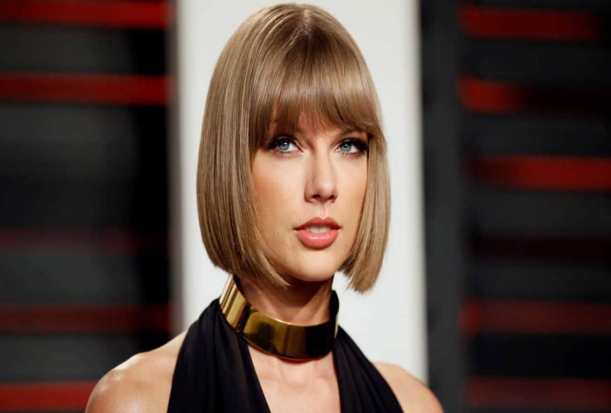Taylor Swift says I Love You Salman A fan decodes the GIF Video as Love Confession