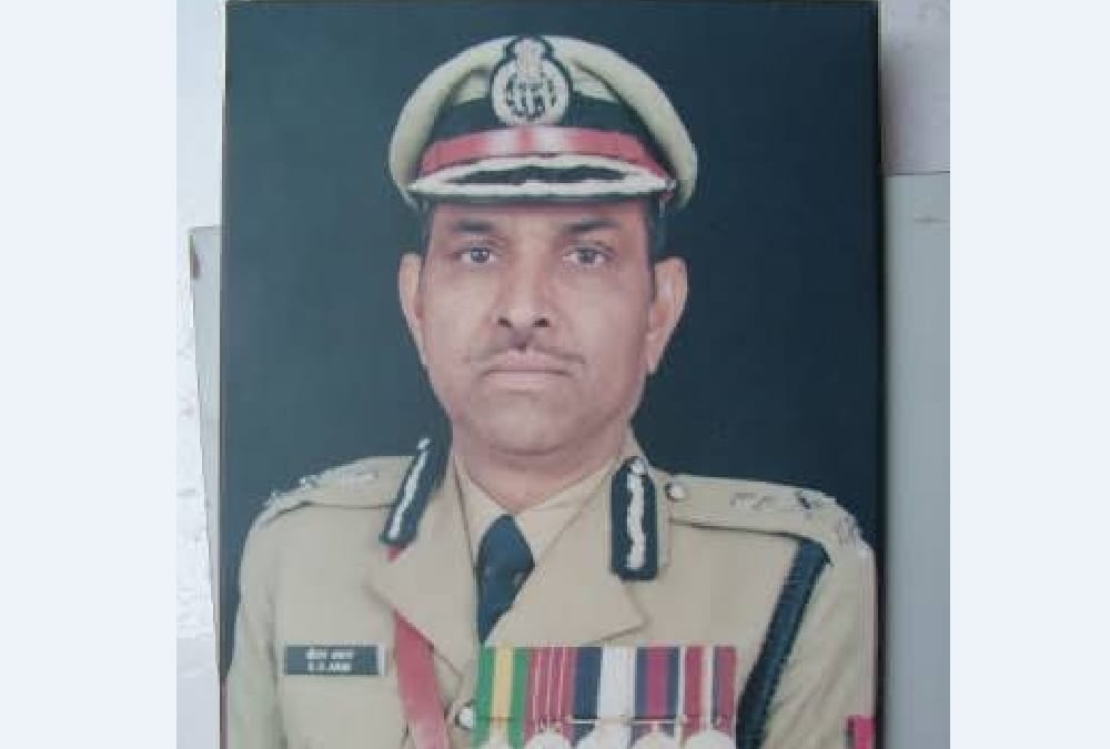 former dgp of uttar pradesh passes away.