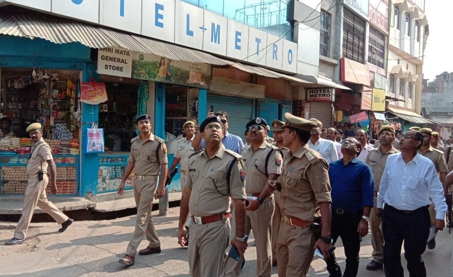 पंडालों के ऊपर से हटवाएं विद्युत तार