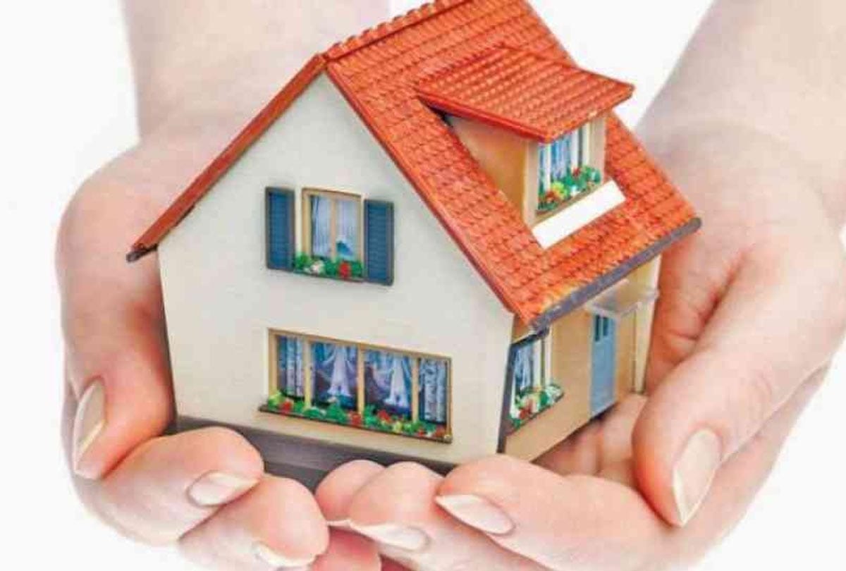 accountant Suspended for doing bungling in PM housing scheme