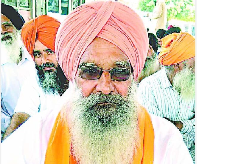 Farmers are protesting for the convenient rate of their crop