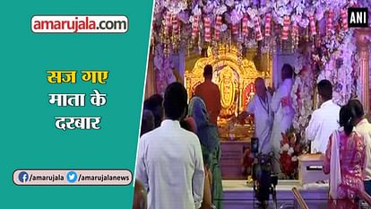 Devotees offer prayers to Goddess Shailputri on the first day of Navratri in dlhi and uttar Pradesh