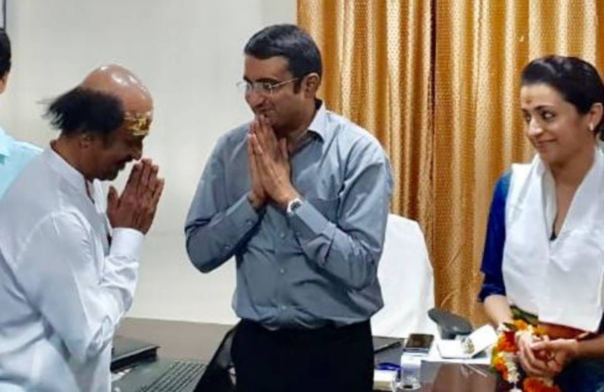 Rajnikanth worship in kashi vishwanath temple at varanasi