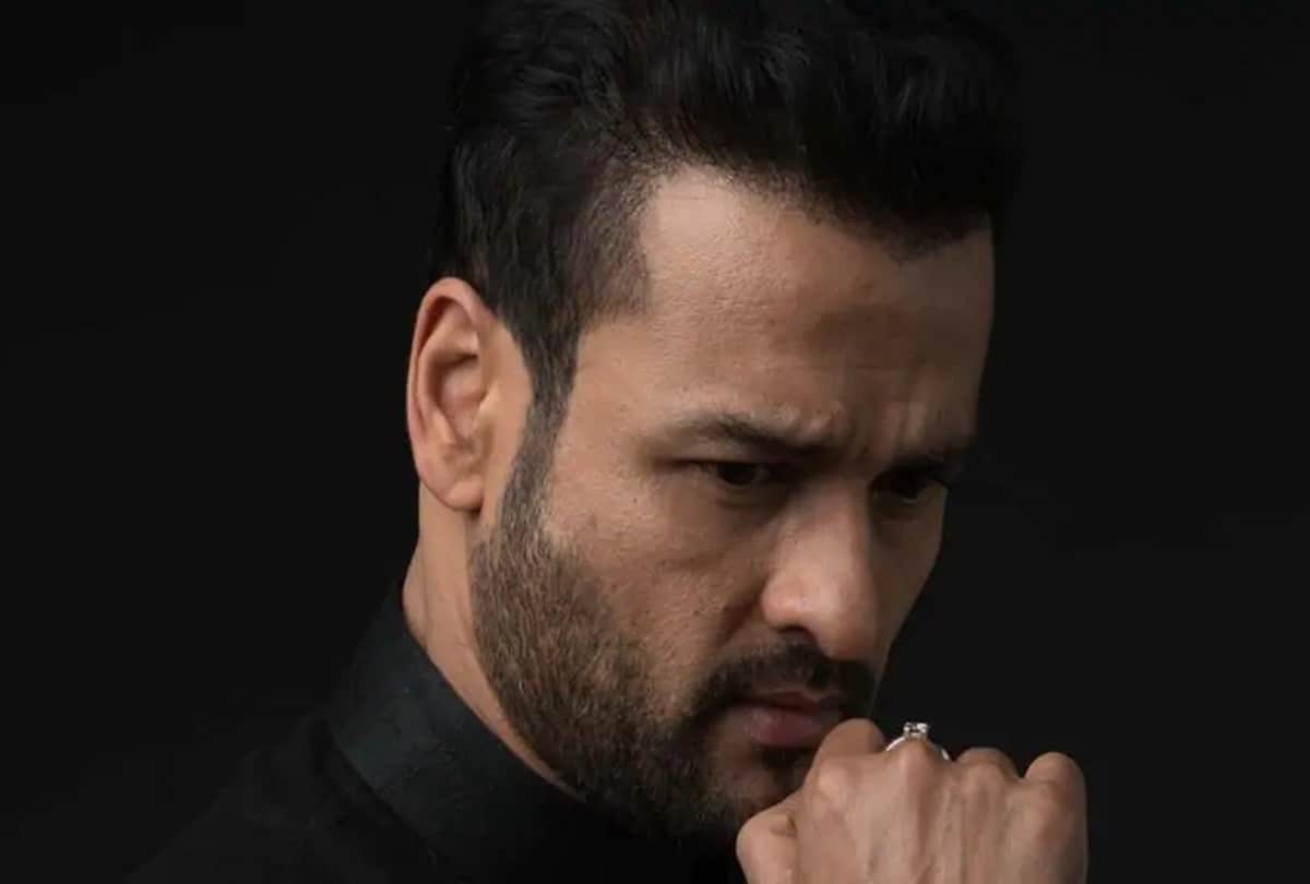 Rajinikanth tested positive for corona Rohit Roy trolled after post this joke