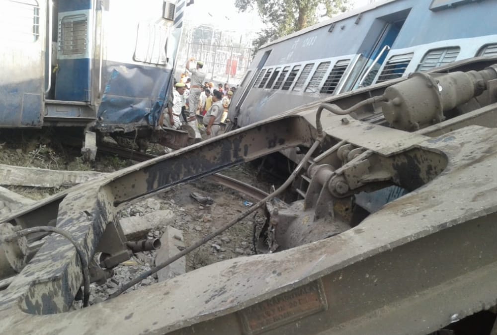 cm yogi announced financial help to raebareli train accident victims family