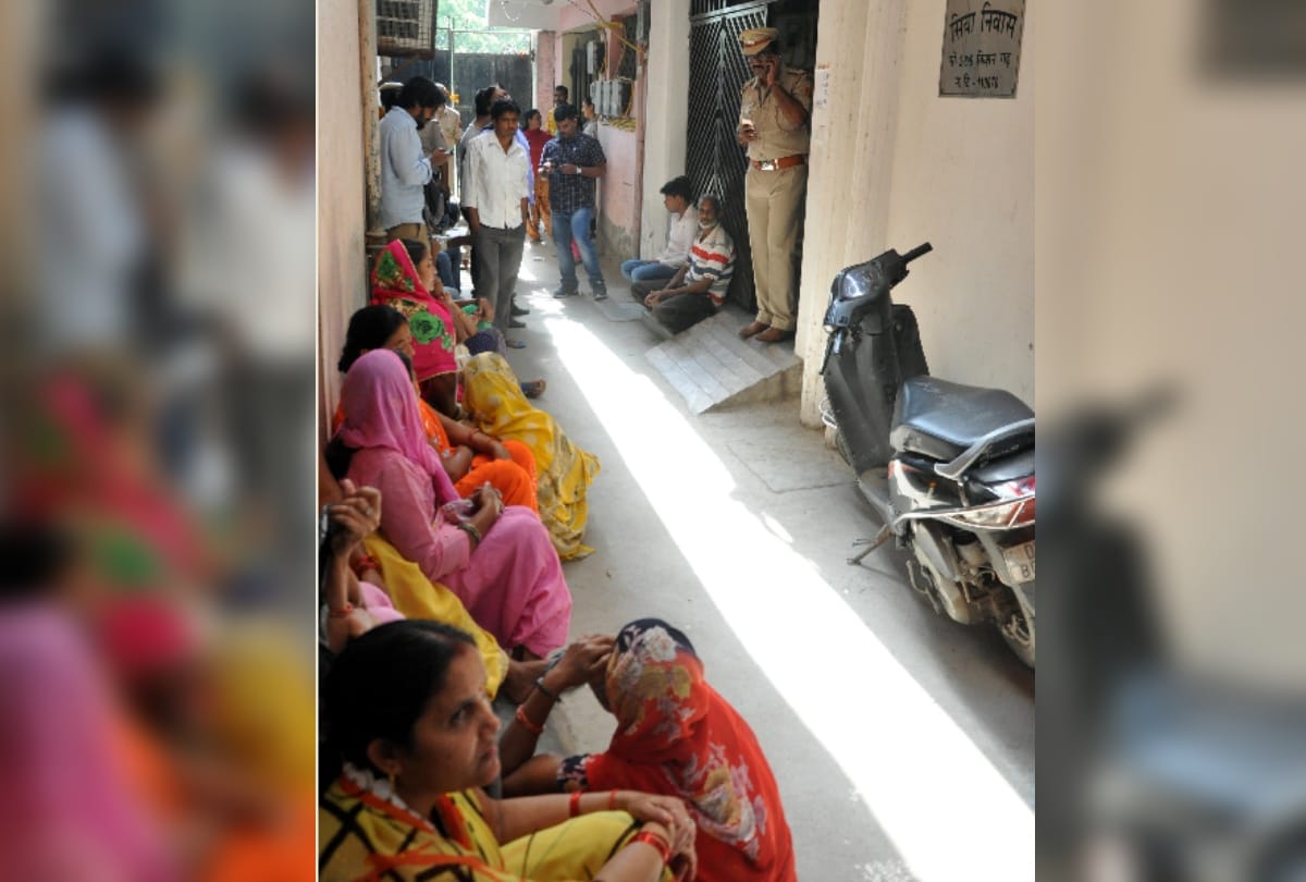 delhi triple murder in vasant kunj husband wife daughter killed son injured all updates developments