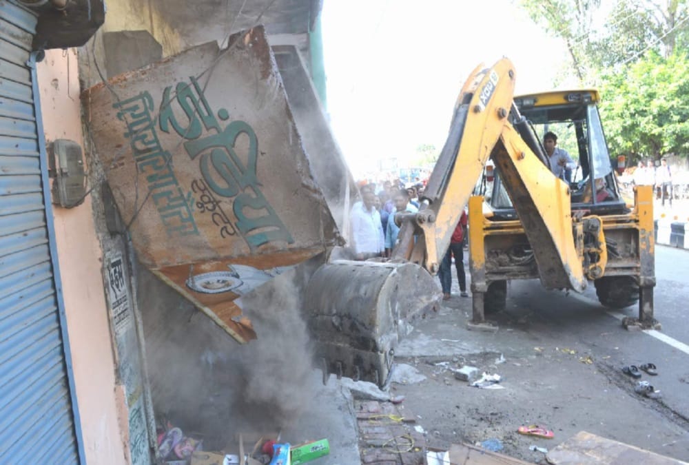 Encroachment Remove in roorkee nagar nigam and shopkeepers Fight