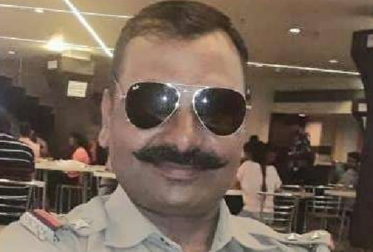ghaziabad inspector vijay kumar was depressed with a case got relief in it but commit suicide