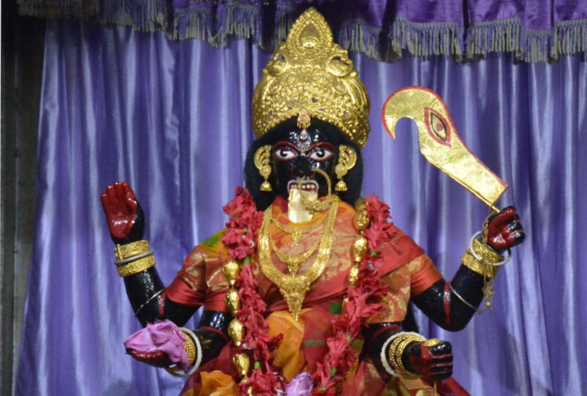women not allowed in Kali Puja Pandal of West Bengal