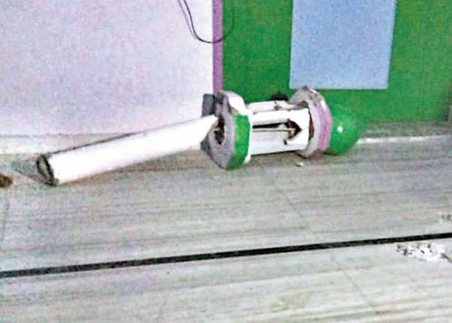 minar of masque fell,three injured