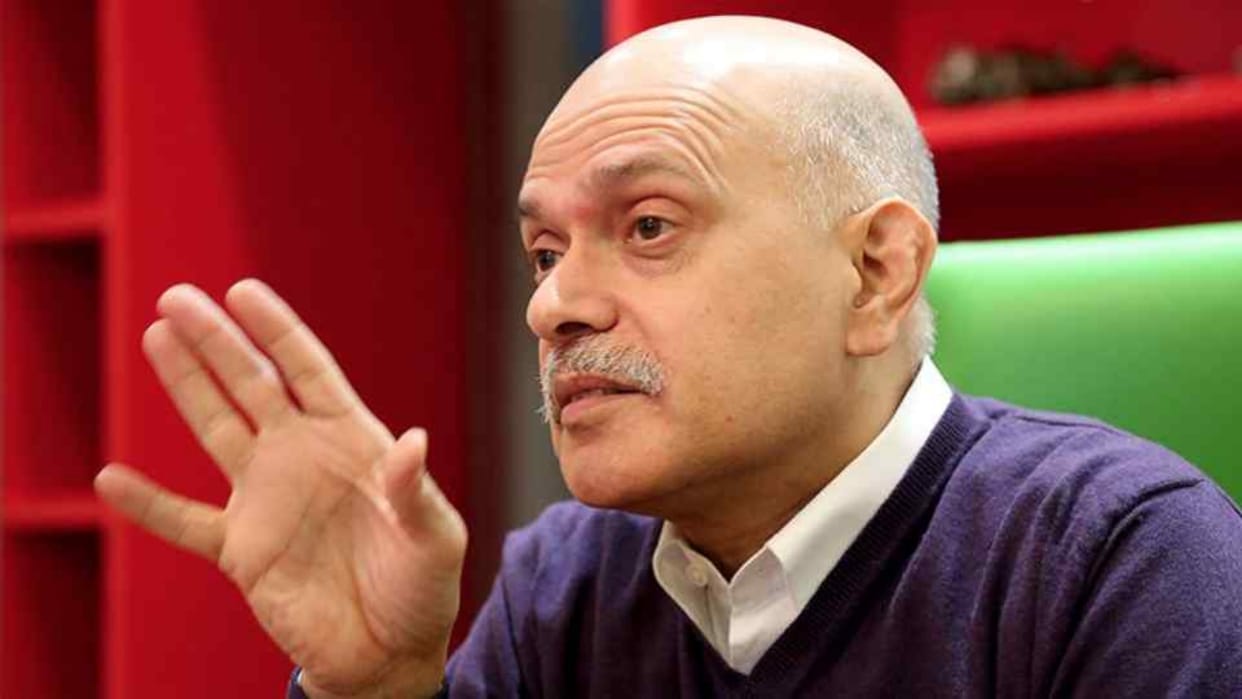 Raid on the quint founder Raghav bahl home