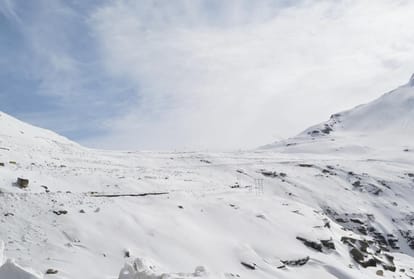 Many people entered Rohtang tunnel from North Portal without permission