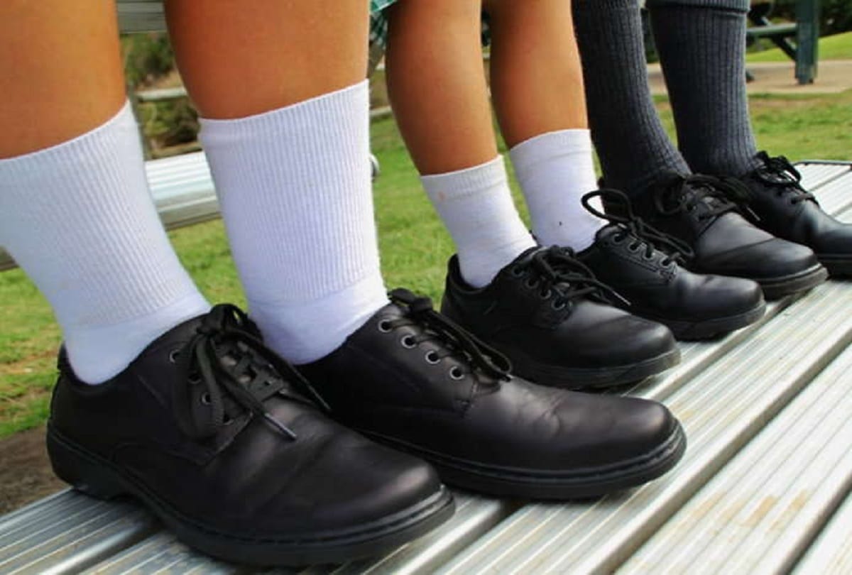 UP government saved 10 crore rupees in purchaging of shoes for children.