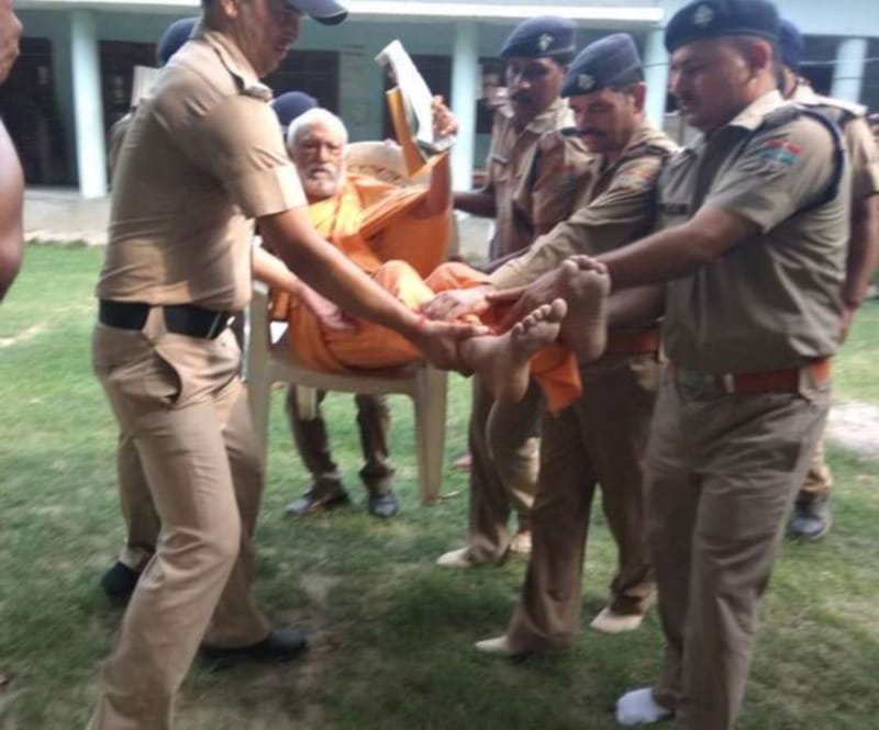 swami sanand  dead body Donated to aiims