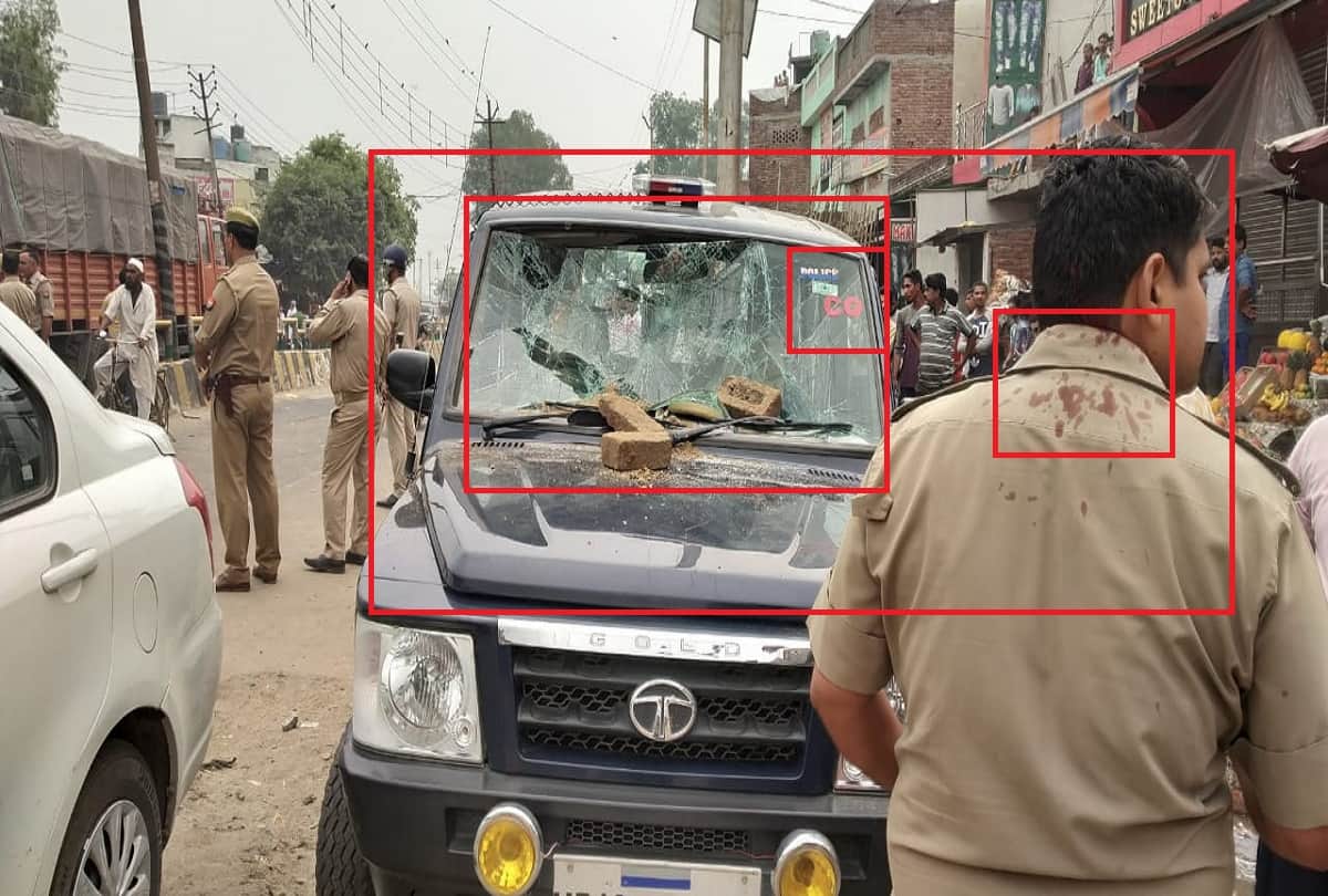 Attacked on muzaffarnagar police and five policemen injured