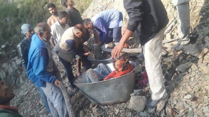 utility accident in tiuni two people killed