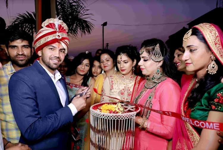 gold nmedalist boxer manoj kumar married Neha in kaithal