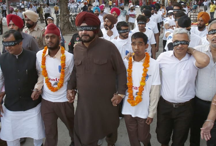25 people donated eyes after blind walk in Chandigarh