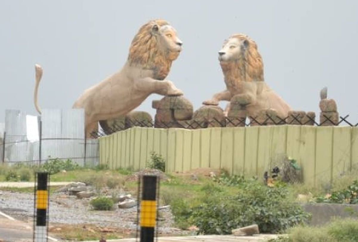 Corporate, Mahindra Group takes initiative to help lions, Etawah Lion Safari