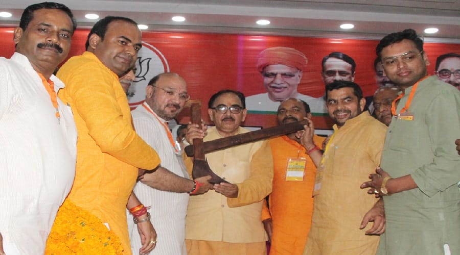 Minister Surya Pratap Shahi attacked SP and BSP and said 17 Krishi Vigyan Kendras will be opened