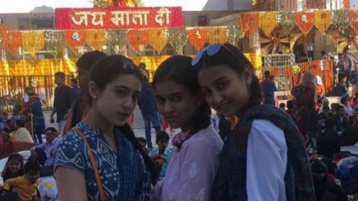 sara ali khana celebrate navratra