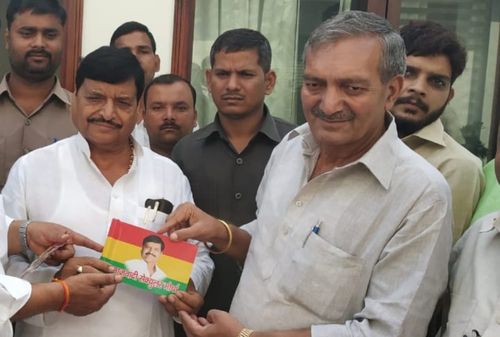 virpal singh yadav joins secular morcha in lucknow.