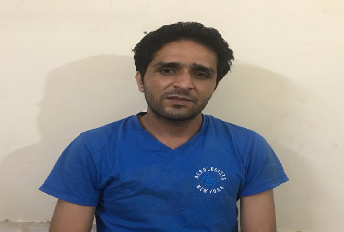 one lakh bounty criminal arrested in delhi Geeta colony