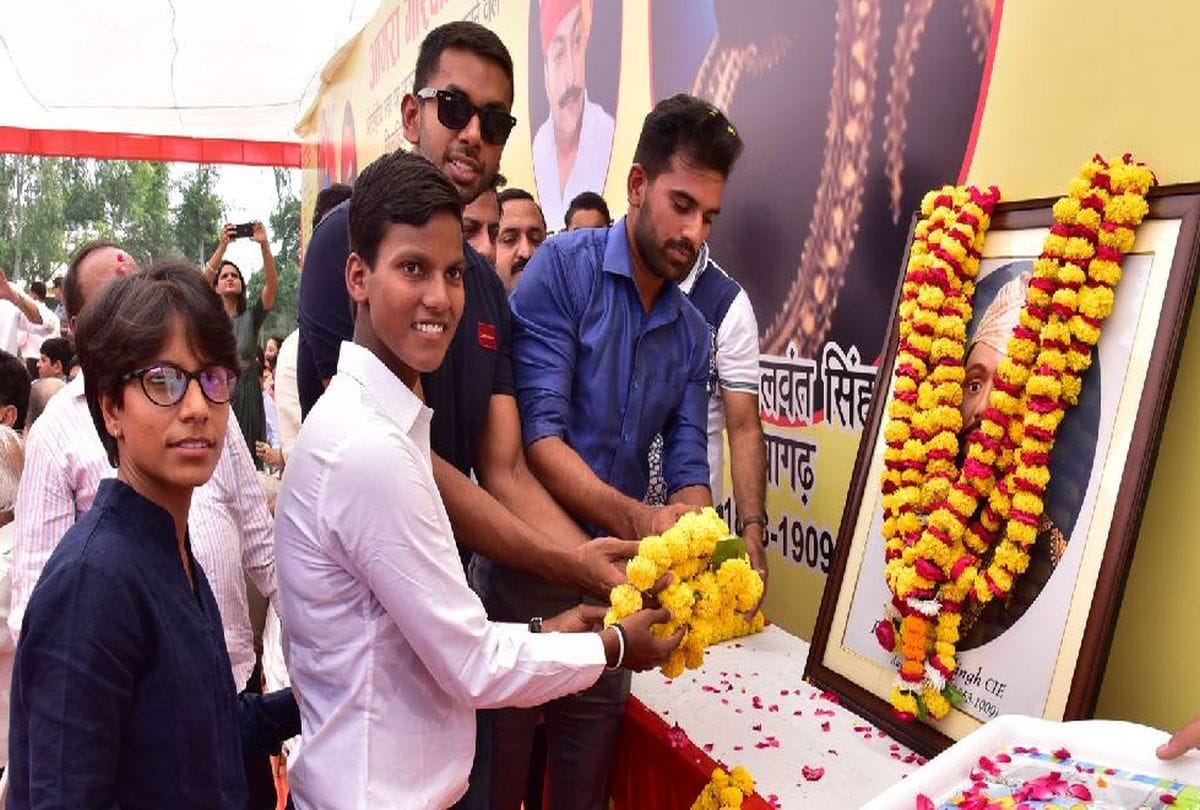 Historical honors of international players of Agra
