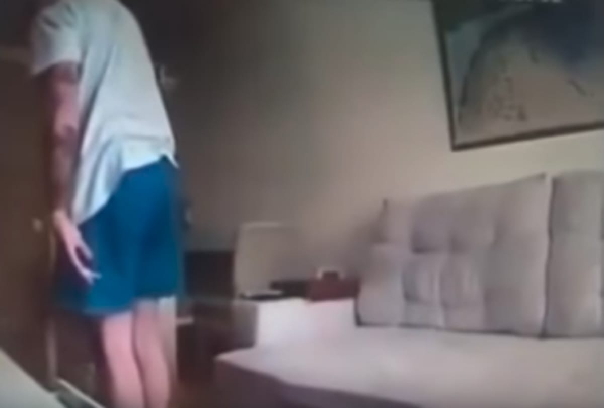 Girl brokes up with boyfriend after watching a horrable video