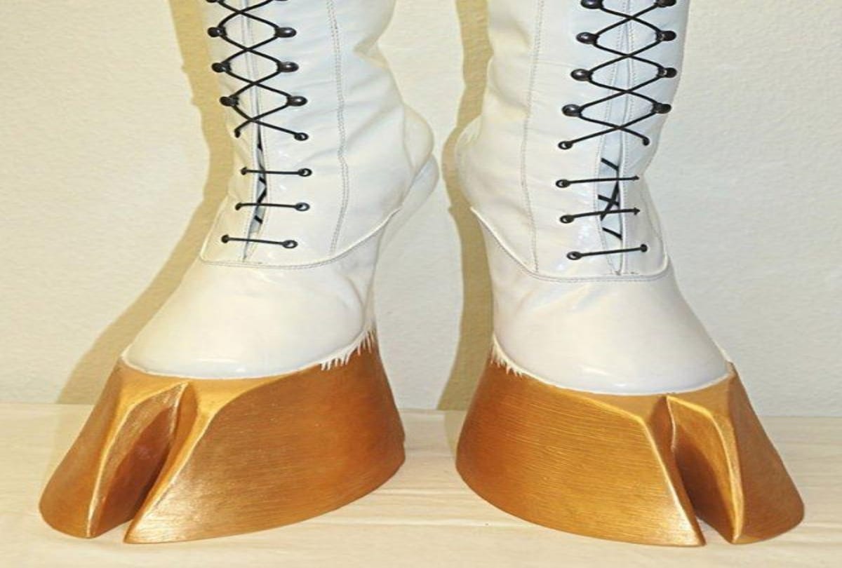 Fourteen Most Ugly Shoes So They Shouldnt Exist