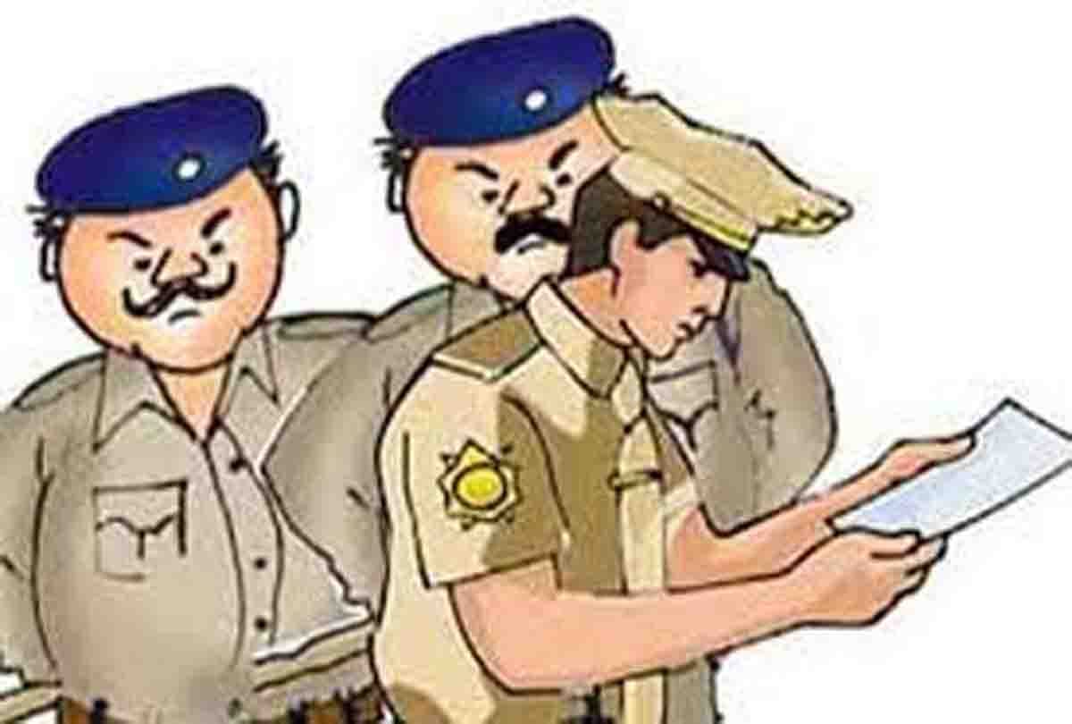 drunken policeman drama in police line