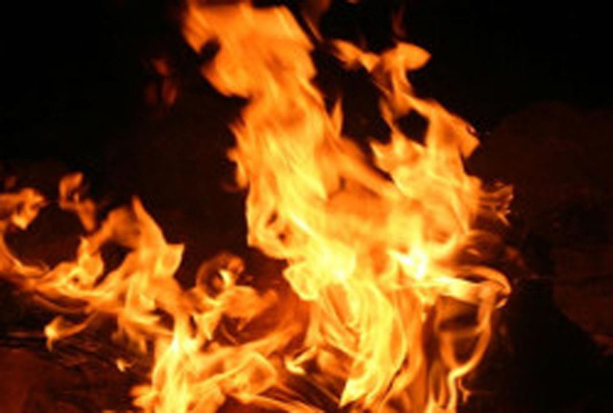 Woman with her four children burnt into fire