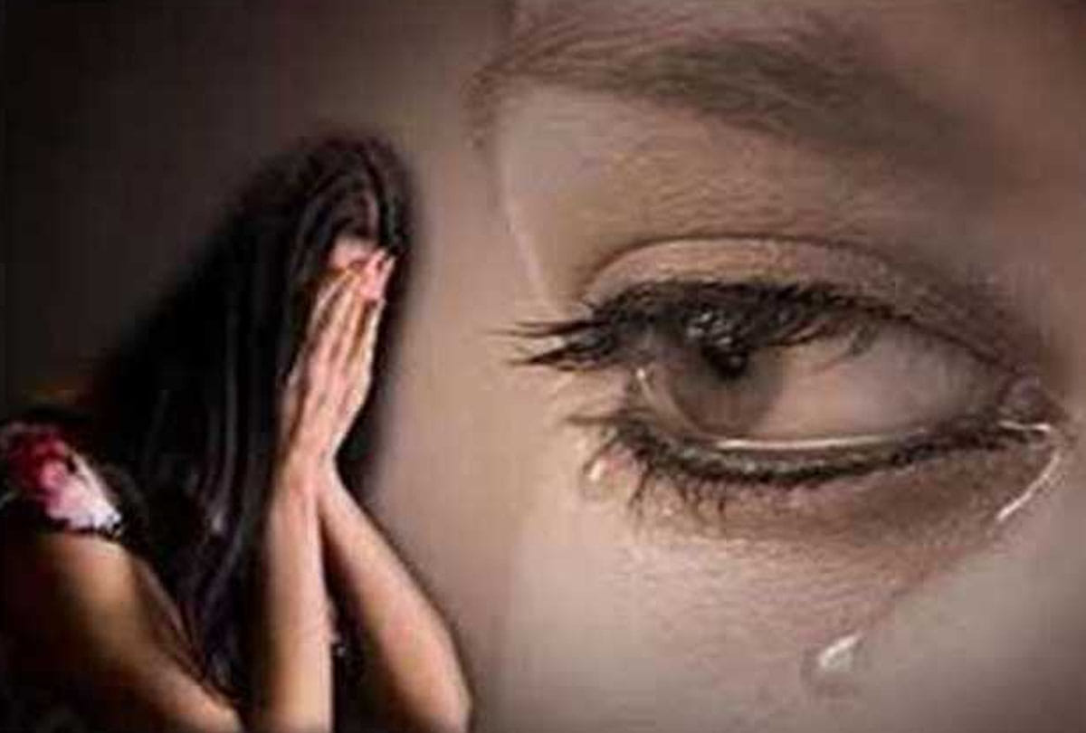 three youngmen abducted girl and tried tried to rape