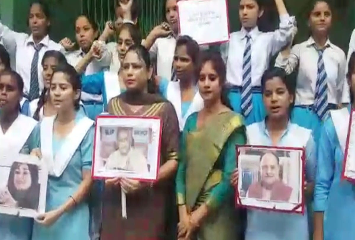 Protest against Nana patekar and Alok Nath