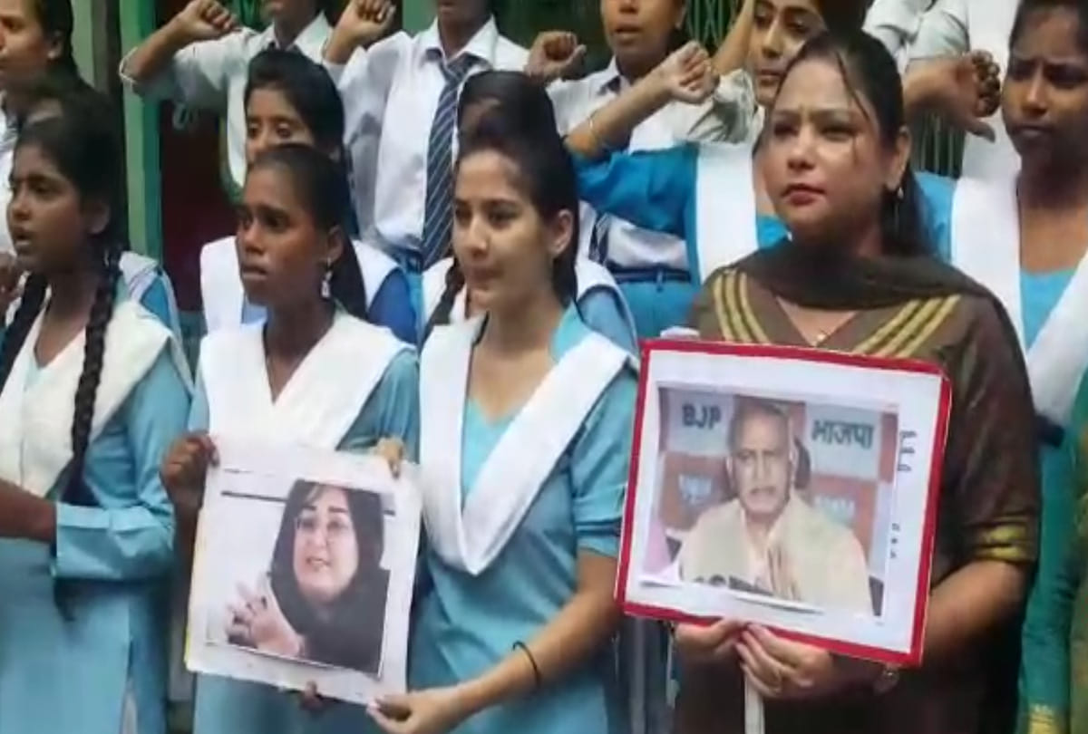 Protest against Nana patekar and Alok Nath