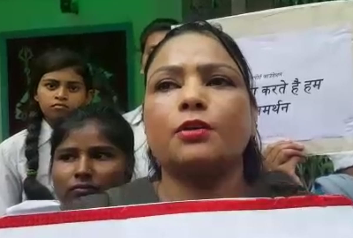 Protest against Nana patekar and Alok Nath