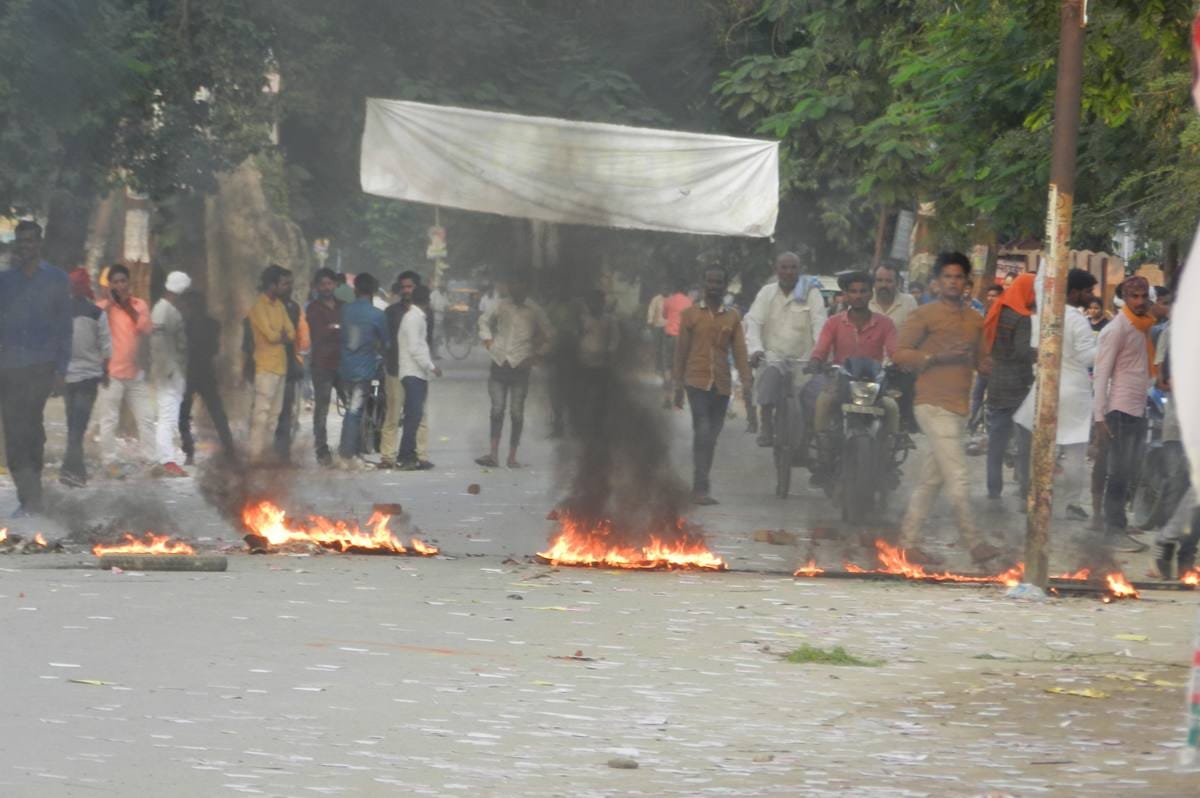 Outrage in ghazipur PG college during students assembly elections