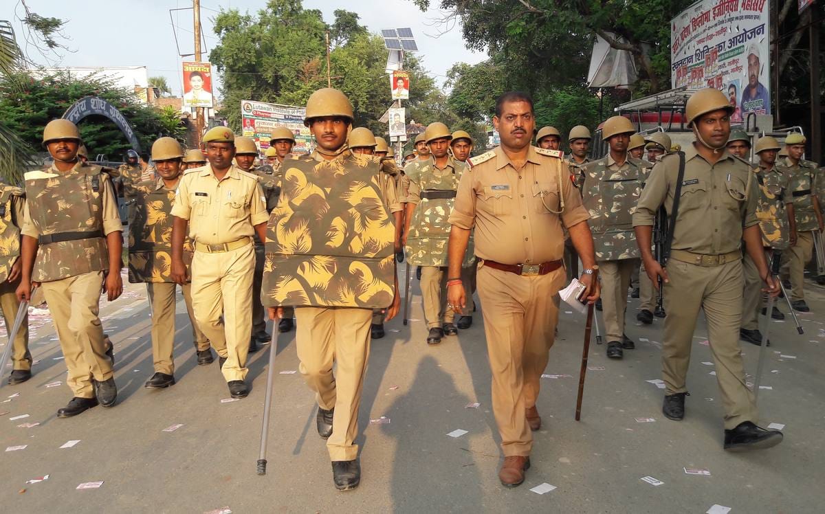 Outrage in ghazipur PG college during students assembly elections
